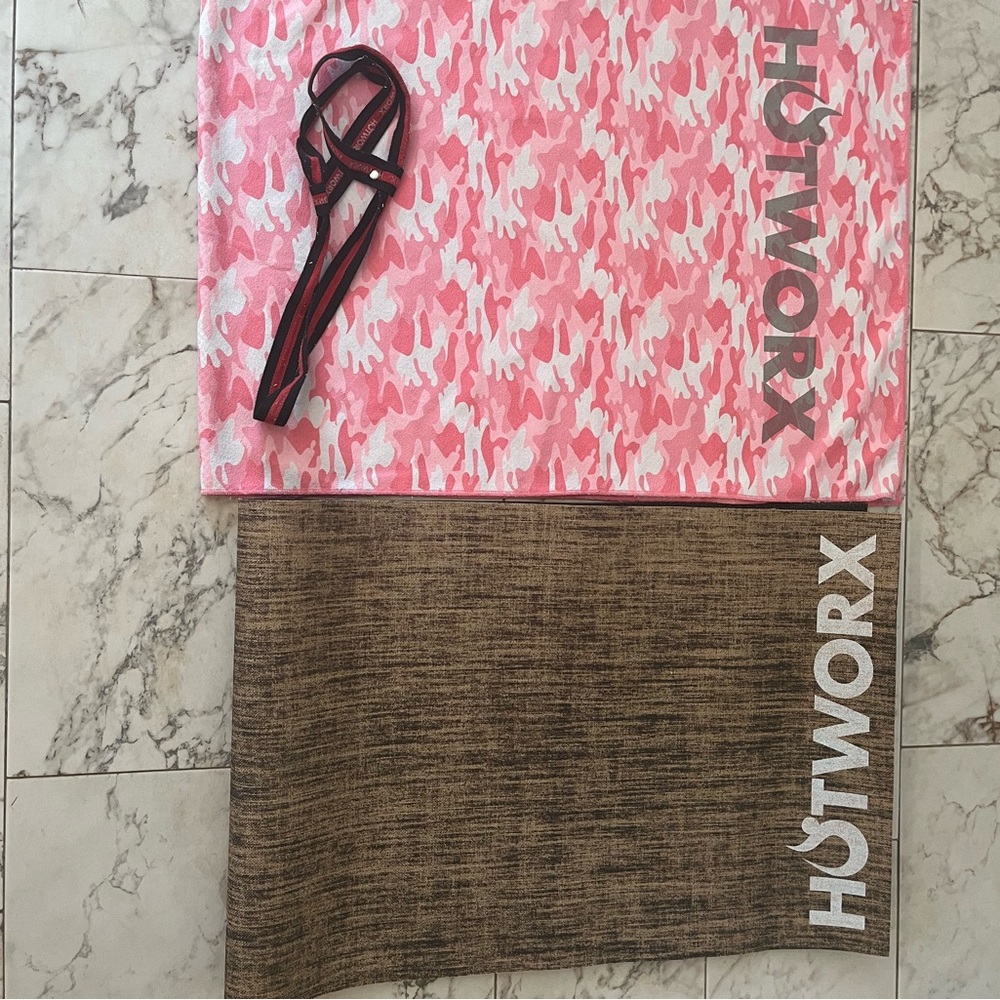 HOTWORX mat and towel